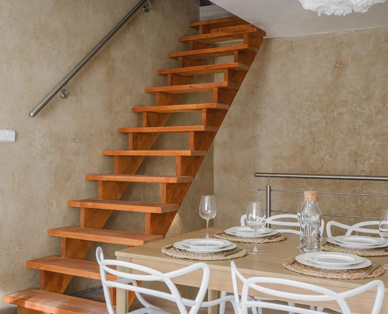 Spacious 4-Story Home With Sauna & Garden Prag 0*,