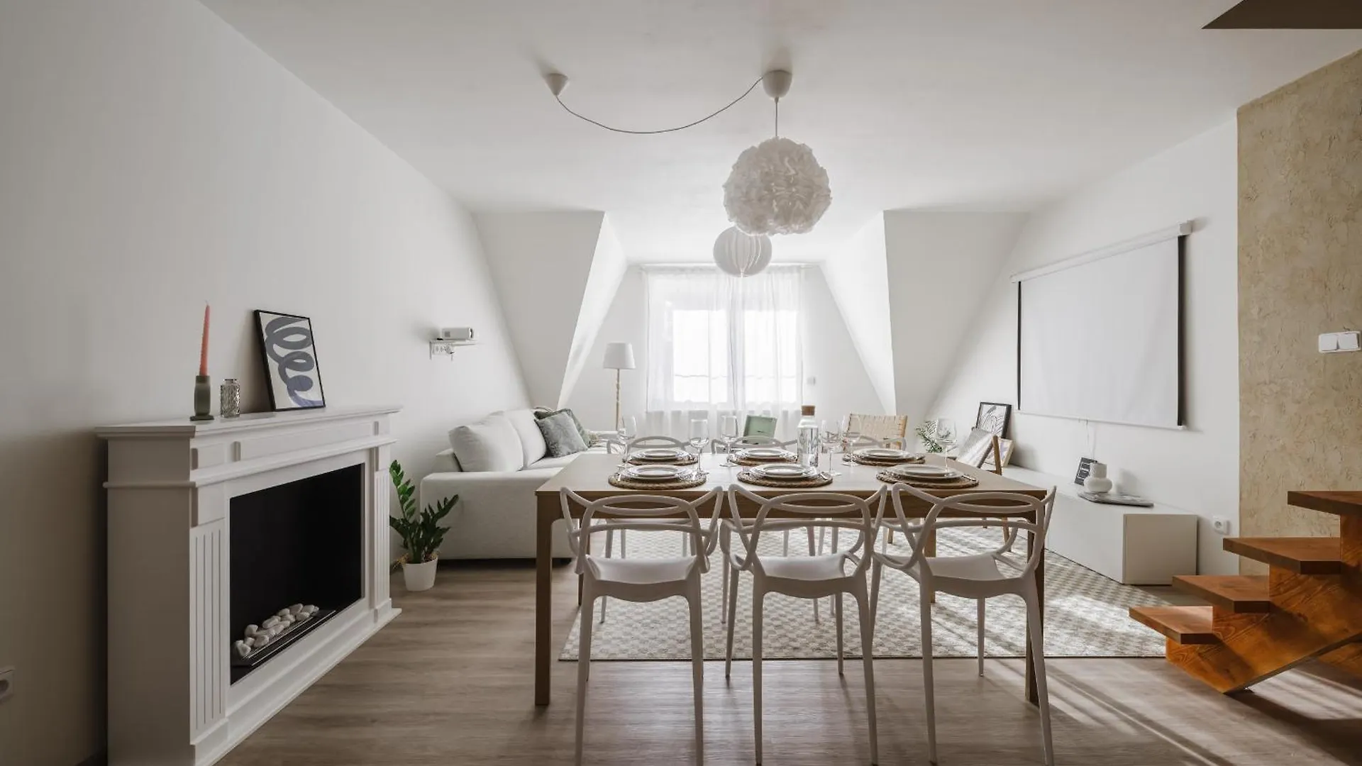 Spacious 4-Story Home With Sauna & Garden Prag