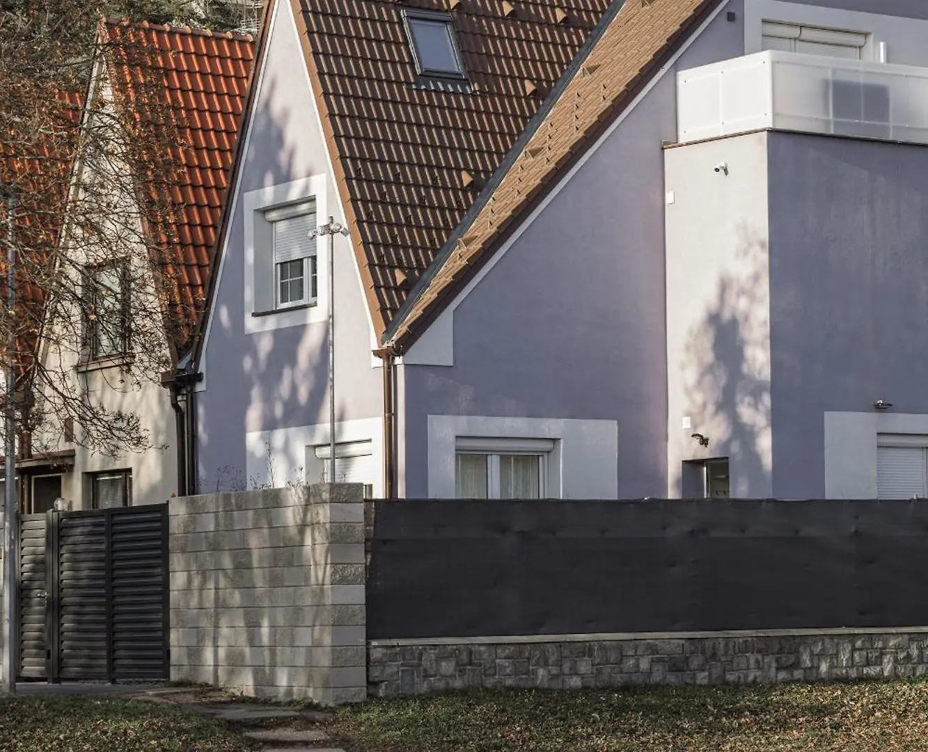 Spacious 4-Story Home With Sauna & Garden Prag