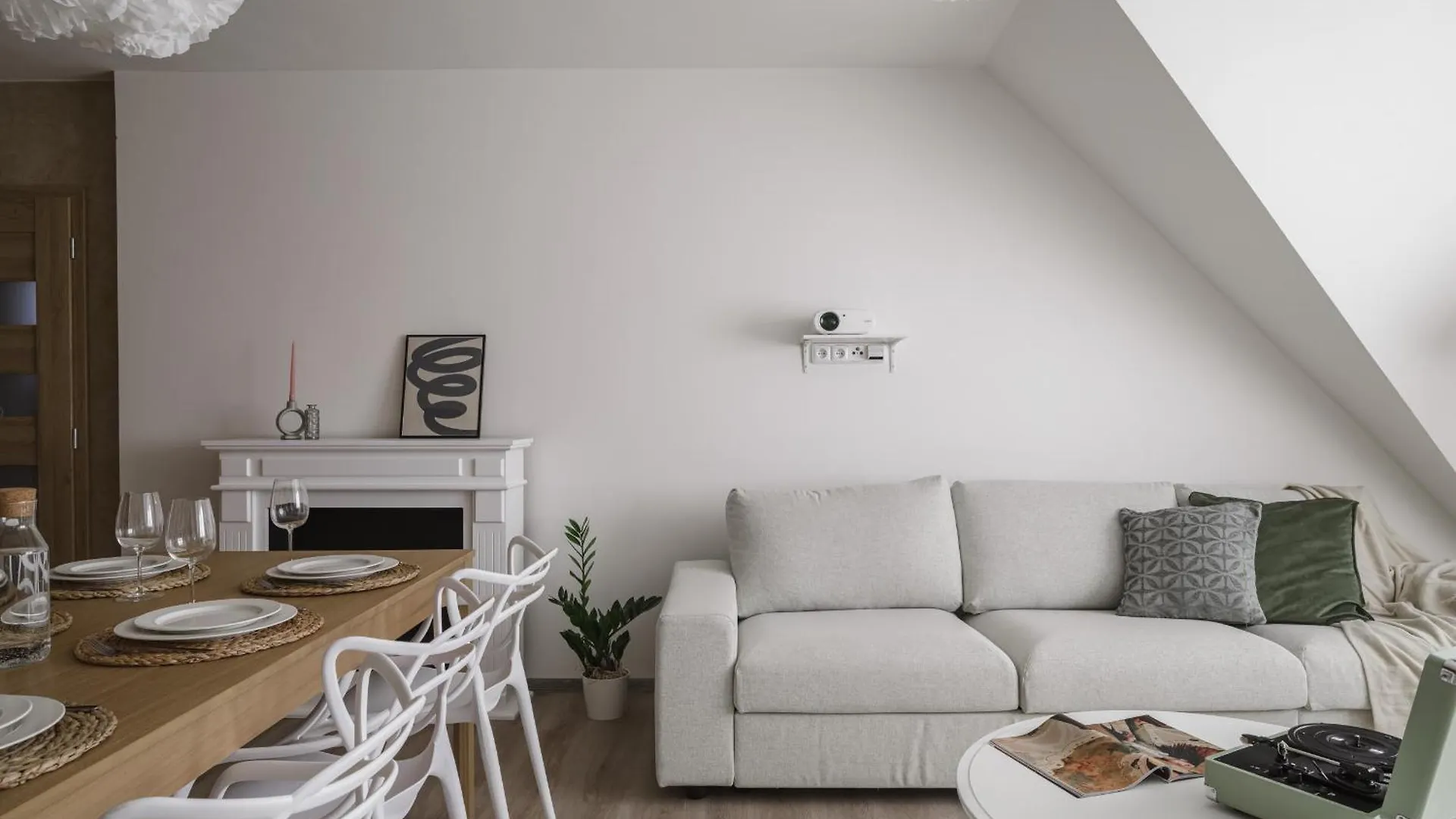 Spacious 4-Story Home With Sauna & Garden Prága Nyaraló