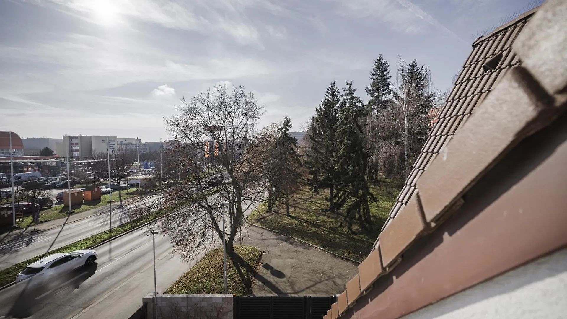 Spacious 4-Story Home With Sauna & Garden Prága 0*,  Csehország