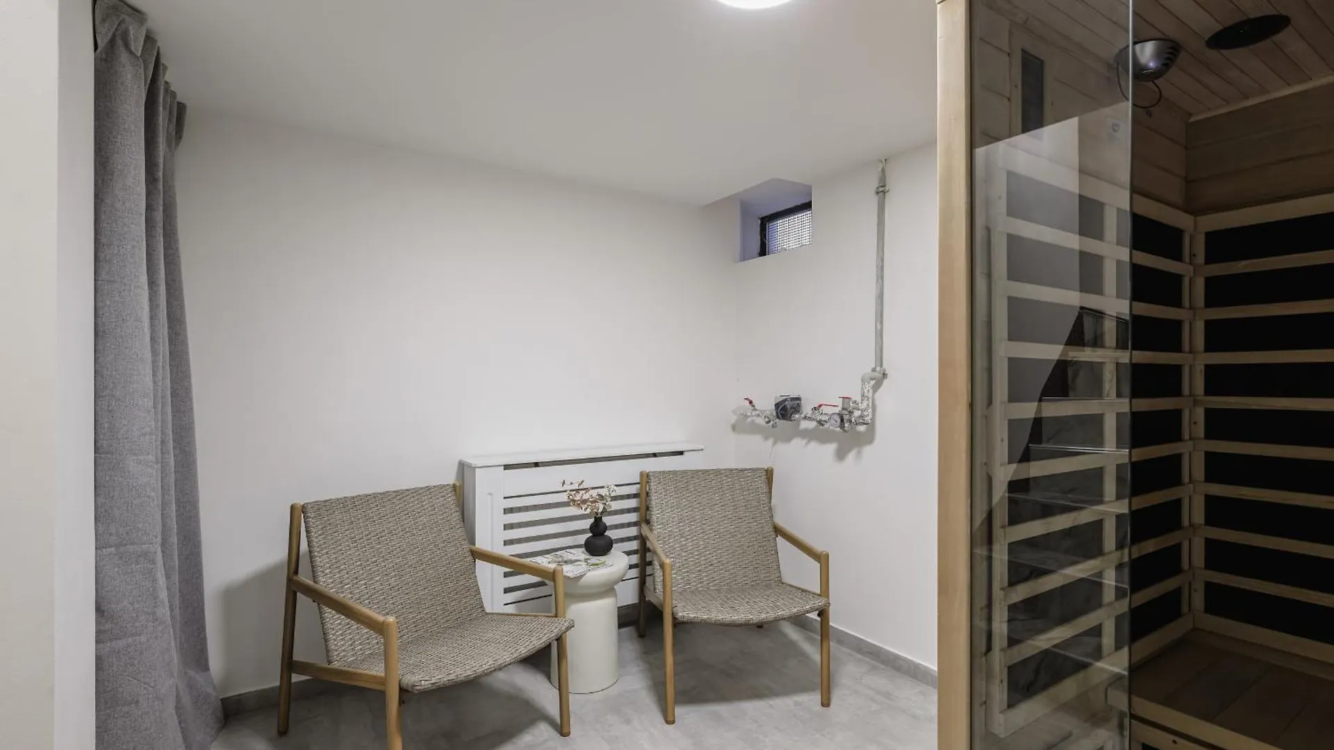 Spacious 4-Story Home With Sauna & Garden Prága Nyaraló