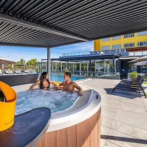 Отель Aura Design & Garden Pool, Прага